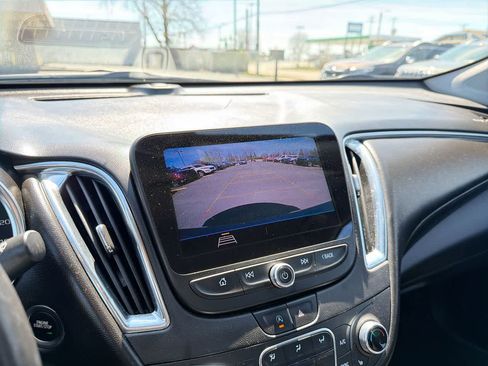 Used 2020 Chevrolet Malibu LT w/ Leather Package FWD image 31