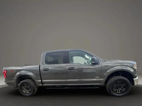 Used 2015 Ford F150 XLT w/ Equipment Group 301A Mid AWD/4WD image 3