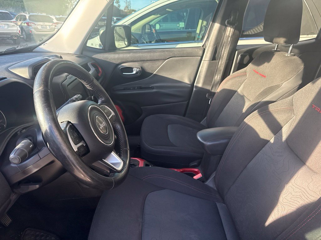 Used 2016 Jeep Renegade Trailhawk AWD/4WD image 11