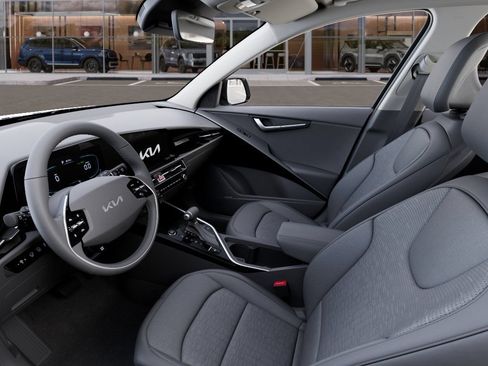 New 2026 Kia Niro FWD image 17