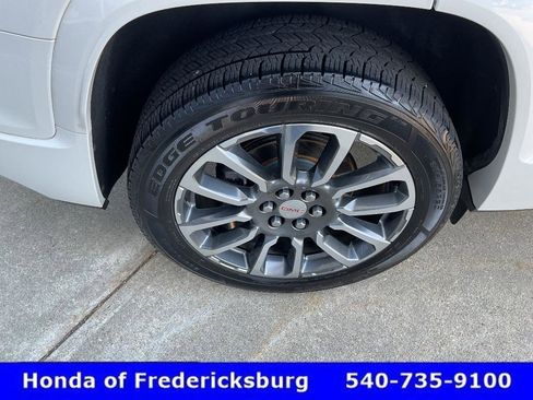 Used 2021 GMC Acadia Denali w/ Denali Ultimate Package AWD/4WD image 12