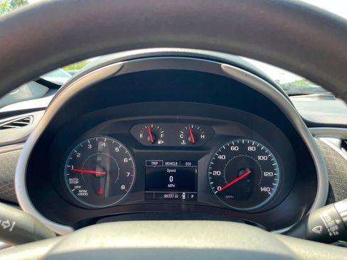 Used 2022 Chevrolet Malibu LT FWD image 22