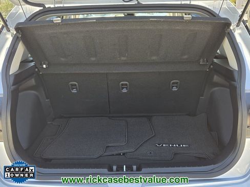 Used 2023 Hyundai Venue SEL w/ Cargo Package image 15