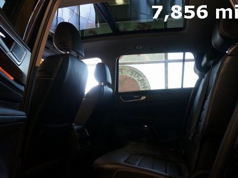 Used 2025 Volkswagen Atlas SEL image 32