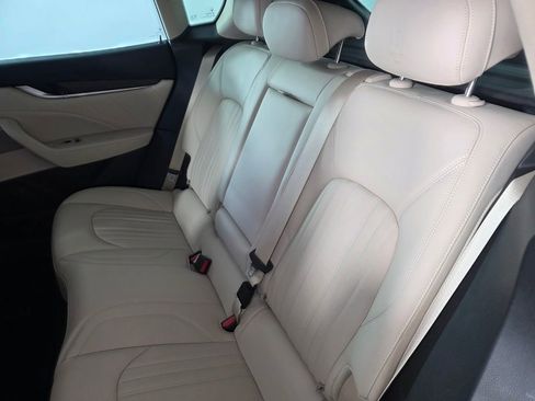 Used 2022 Maserati Levante GT AWD/4WD image 15