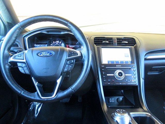 Used 2020 Ford Fusion Titanium FWD image 17