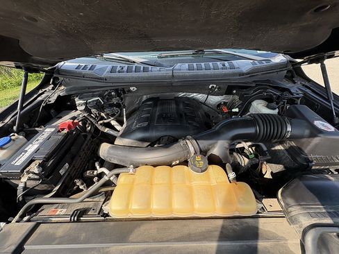 Used 2015 Ford F150 XLT w/ Equipment Group 302A Luxury AWD/4WD image 13