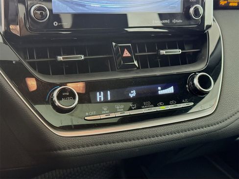 Used 2021 Toyota Corolla SE w/ SE Premium Package image 13