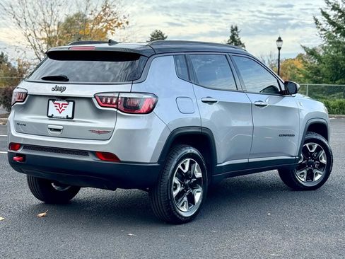 Used 2017 Jeep Compass Trailhawk image 2