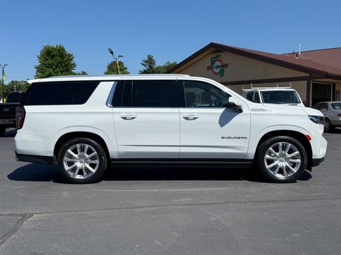 Used 2021 Chevrolet Suburban High Country AWD/4WD image 9