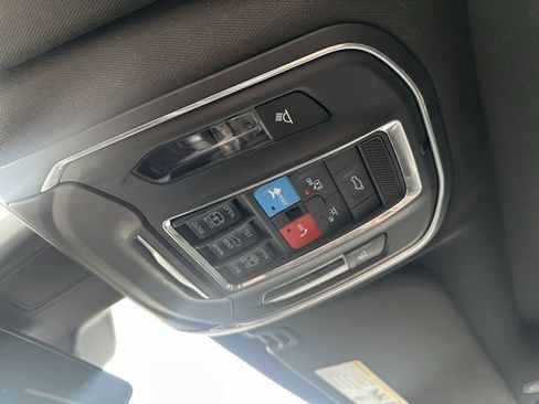 Used 2023 Jeep Wagoneer Series II image 17