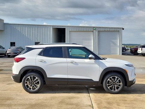 New 2026 Chevrolet TrailBlazer LT w/ LT Cold Weather Package image 7