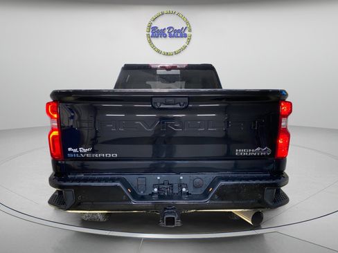 Used 2021 Chevrolet Silverado 2500 High Country w/ Z71 Off-Road Package image 5