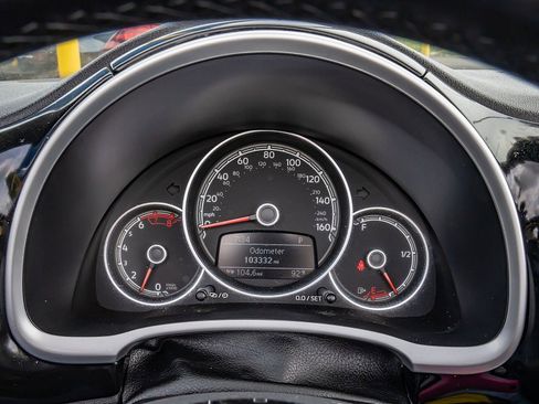 Used 2019 Volkswagen Beetle 2.0T SE FWD image 33