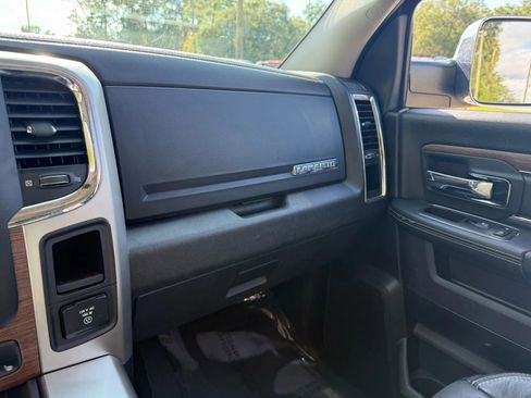 Used 2017 RAM 1500 Laramie image 28