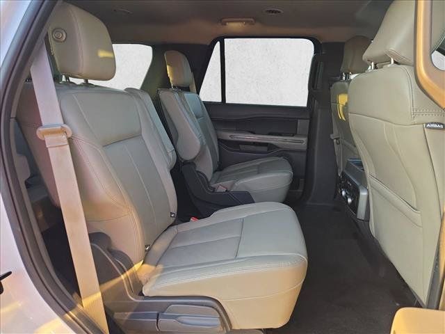 Used 2020 Ford Expedition XLT w/ Equipment Group 202A RWD image 19