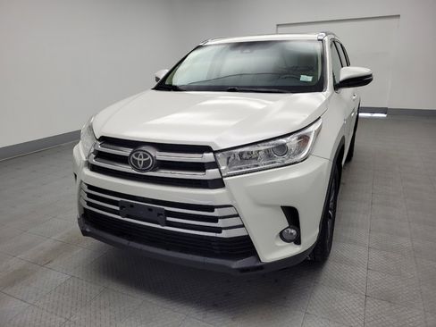 Used 2019 Toyota Highlander XLE image 15