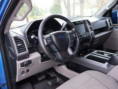 Used 2016 Ford F150 XLT w/ Equipment Group 302A Luxury AWD/4WD image 16