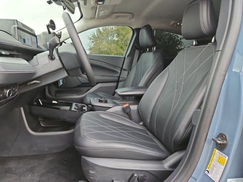 Used 2023 Ford Mustang Mach-E Select image 16