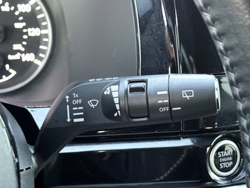 Used 2023 Nissan Pathfinder SL image 10