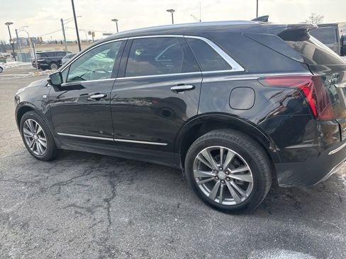 Used 2022 Cadillac XT5 Premium Luxury w/ Technology Package image 2