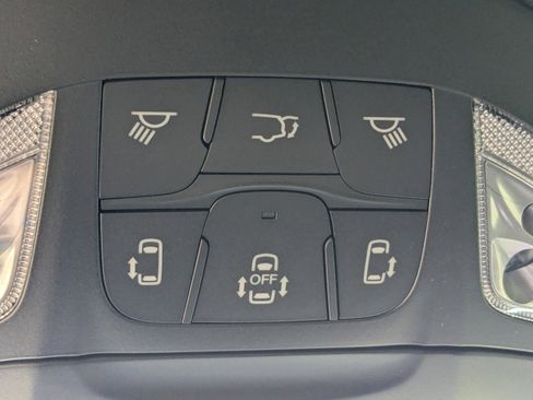 New 2026 Chrysler Voyager LX image 34