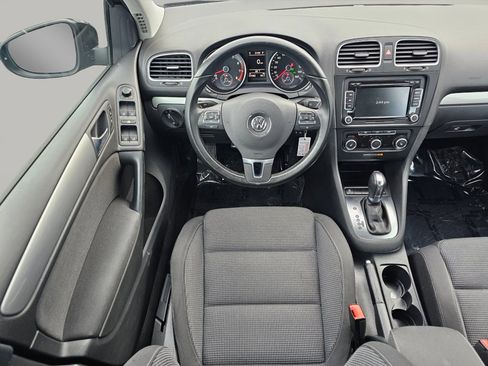 Used 2014 Volkswagen Golf 4-Door image 3