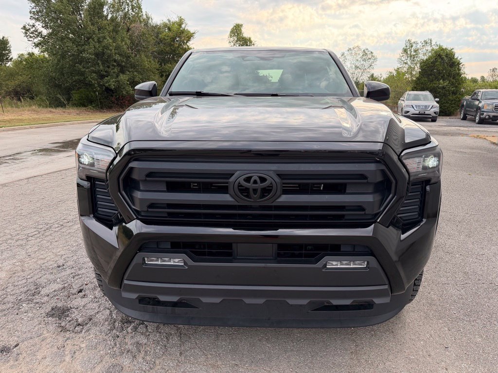 Certified 2025 Toyota Tacoma SR5 AWD/4WD image 2