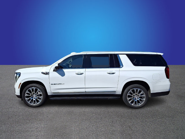 Used 2025 GMC Yukon XL Denali AWD/4WD image 7