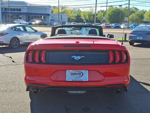 Used 2023 Ford Mustang Premium image 5