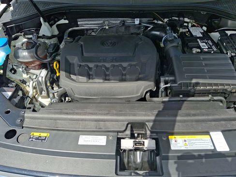 Certified 2024 Volkswagen Tiguan SEL R-Line AWD/4WD image 30