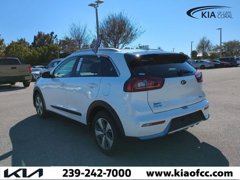 Used 2019 Kia Niro EX image 7