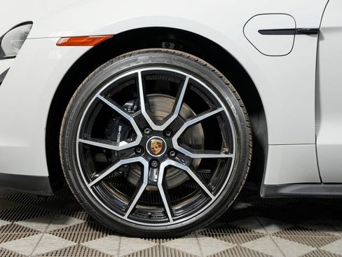 Used 2024 Porsche Taycan 4S w/ Premium Package image 42