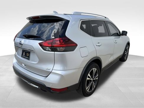 Used 2019 Nissan Rogue SV w/ Sun & Sound Touring Package FWD image 5