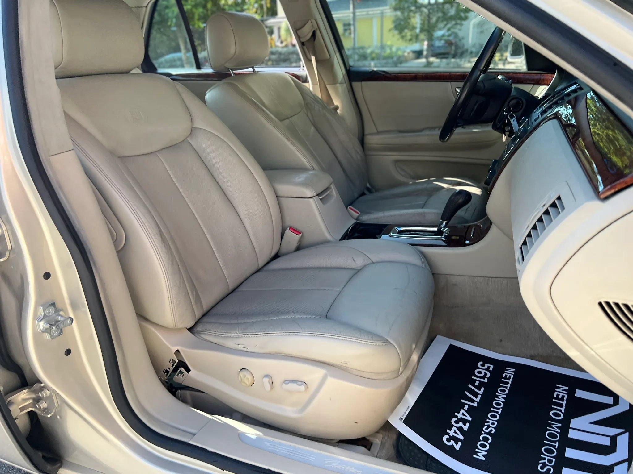 Used 2007 Cadillac DTS Luxury I FWD image 28
