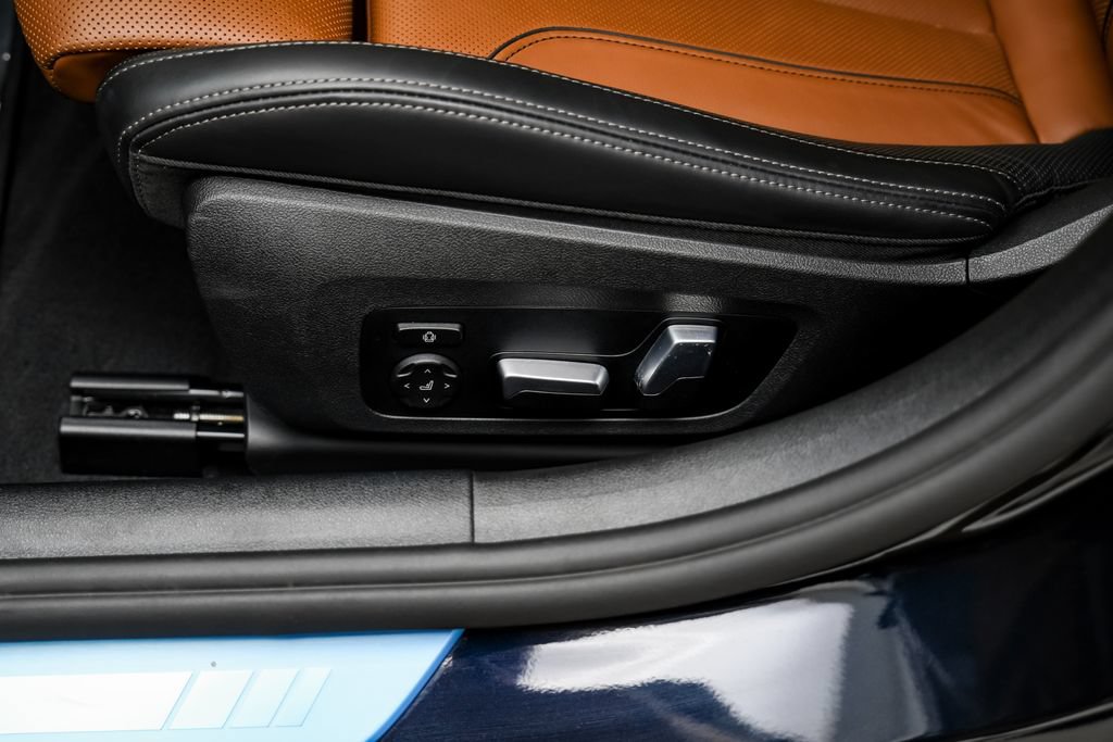 Used 2025 BMW 840i w/ M Sport Professional Package RWD image 31