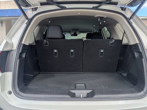 Used 2023 Honda Pilot EX-L image 12