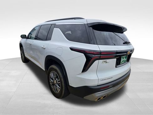 Used 2024 Chevrolet Traverse LT w/ Enhanced Driving Package image 16