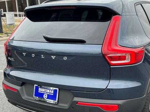 New 2026 Volvo EX40 Plus w/ Protection Package Premier image 5