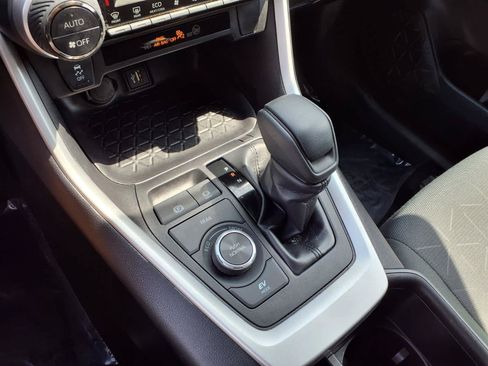 Certified 2025 Toyota RAV4 XLE AWD/4WD image 25