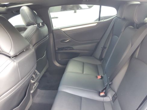 Certified 2022 Lexus ES 350 F Sport image 12