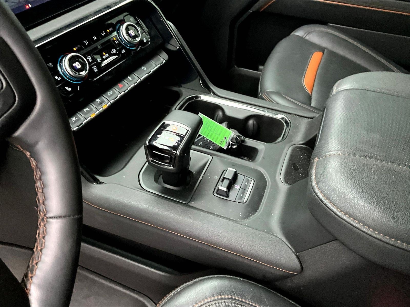Used 2025 GMC Sierra 1500 AT4 w/ AT4 Premium Package AWD/4WD image 19