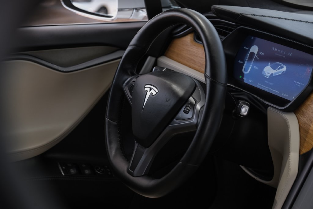 Used 2020 Tesla Model S Long Range Plus AWD/4WD image 12