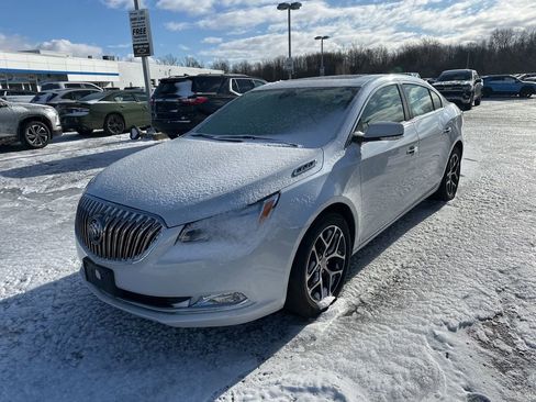 Used 2016 Buick LaCrosse Sport Touring image 6