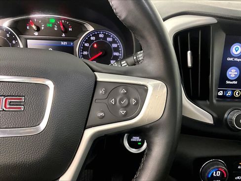Used 2024 GMC Terrain SLT FWD image 24
