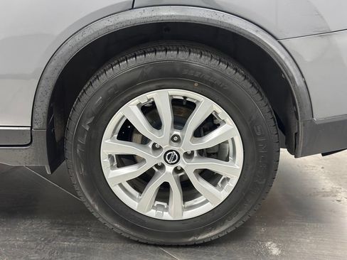 Used 2020 Nissan Rogue S w/ Special Edition Package FWD image 22