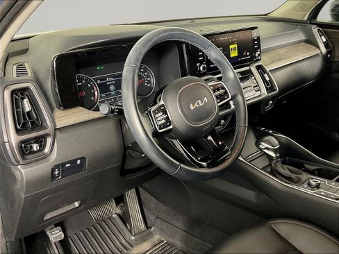 Used 2023 Kia Sorento S AWD/4WD image 17