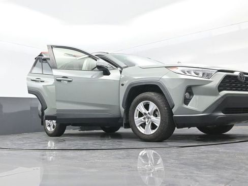Used 2020 Toyota RAV4 XLE image 22