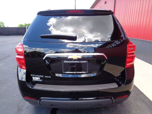 Used 2017 Chevrolet Equinox LT w/ Convenience Package AWD/4WD image 6