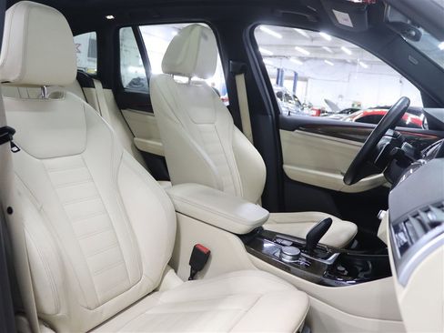 Used 2019 BMW X3 xDrive30i w/ Premium Package image 13